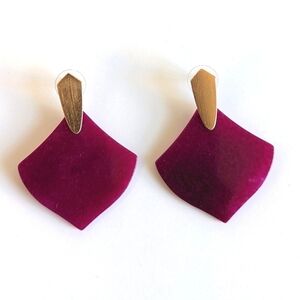 Kendra Scott Astoria Drop Statement Geometric Earrings Gold and Maroon Jade